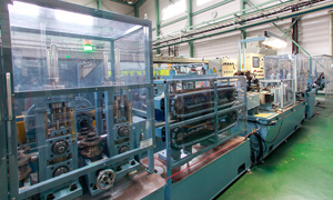 Thin-gauge pipe fabrication line